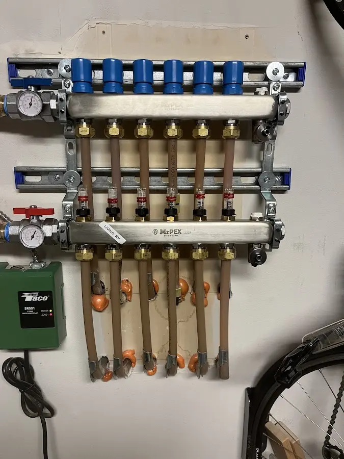 Plumber performing Gas Leak Detection at a residential property in West Richland